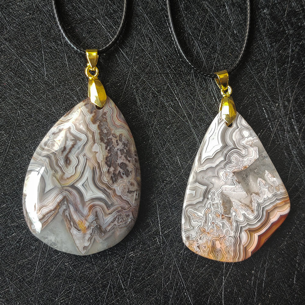 Boho crystal agate pendant close-up showing natural stone pattern